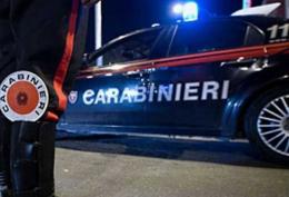Anziana si trova i ladri in camera, aggredito pure il figlio