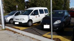 Parcheggio selvaggio nei posti disabili