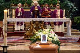 In Duomo l'addio a Sebastiano, l'ultimo proiezionista