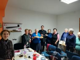 Le signore della tombola brindano al 2019