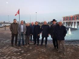 Outlet, arrivano i canadesi