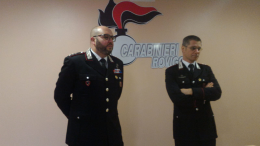 Minaccia di dare fuoco alla moglie: arrestato per tentato omicidio