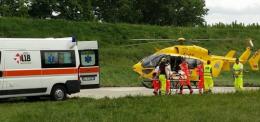 Tremendo schianto frontale, 55enne in fin di vita