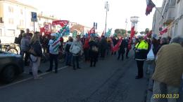 Tutti in strada per difendere i lavoratori del Csa