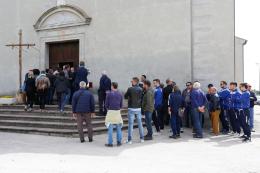 Tutto il paese per l'addio a Renzo