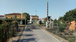 Semaforo e dissuasori sulla Sr443
