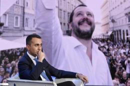 Salvini stacca la spina al governo: "Subito al voto"