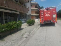 Cadono i calcinacci  in via De Polzer