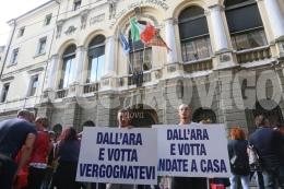 Diritti di pesca, avanti con l'indagine su Dall'Ara e Votta