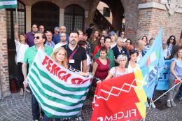 Ex lavoratori: 15 salvi subito, per gli altri incentivi per chi li assume