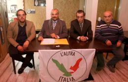 "Silvio cambia idea, o saremo costretti a denunciarti"