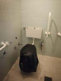 La palestra con i bagni off limits