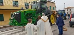 I trattori invadono le vie del centro