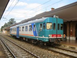 Scende per obliterare il biglietto ma il treno riparte: la figlia di 8 anni rimane sola