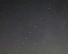 In oltre 80 segnalano ufo in cielo, in realtà sono satelliti