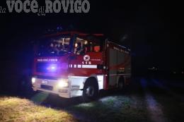 Intervento dei vigili del fuoco per l'ennesimo problema ambientale in zona industriale