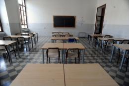 Il piano per la scuola: nessun bocciato, esami facilitati