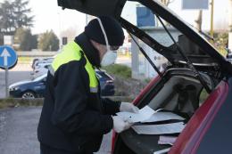 Violano le limitazioni al traffico con patenti false