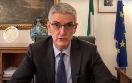 "La curva è in decrescita ma con questi numeri impensabile riaprire"