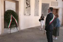 Un minuto di silenzio per tutti coloro che hanno lottato per la libertà