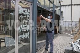 La città contro i vandali: "Qui il razzismo non è di casa. Vergogna!"