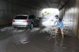  Via Calatafimi: tunnel allagato e strada interrotta