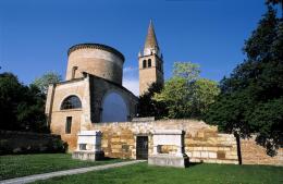 Lavori all'abbazia e alle scuole