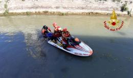 Recuperato dai vigili nel canale  il corpo di una anziana 