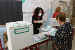 Bassissima affluenza alle urne nella mattinata
