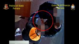 Centinaia di camion pericolosi messi in strada con le bustarelle