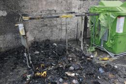 Pazzo incendiario tiene in ostaggio un'intera via