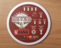 Non solo le nuove divise, ma anche un dono della Reyer
