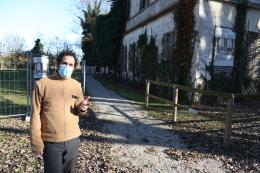 Vandali all'ex manicomio, tagliate le reti e liberati gli animali