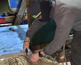 Multati due pescatori: svolgevano pesca a strascico in acque e con modalità non consentite