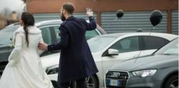 Il primo matrimonio drive-in 