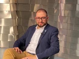 “Chiudono gli sportelli, mobilitiamoci con le banche”