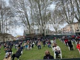 In tanti a messa: "Una Pasqua storica"