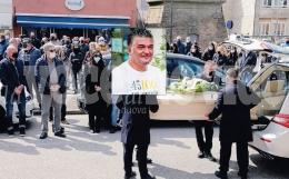 La gente della notte ha detto addio a "Biscu"