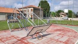 Vandali devastano e insudiciano il centro parrocchiale