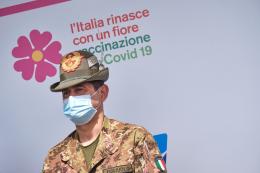 Da lunedì 10 maggio vaccini agli over 50