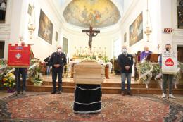 Il paese saluta la sua colonna, grande volontario e grande uomo