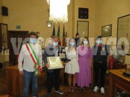 Salva un bimbo che annegava, il premio