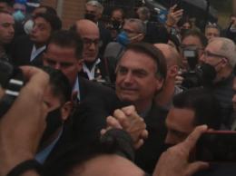 "Via subito la cittadinanza onoraria a Bolsonaro"