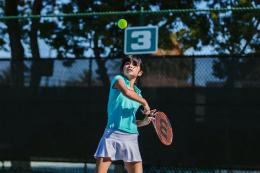 Piazza Garibaldi si trasforma in un campo da tennis 