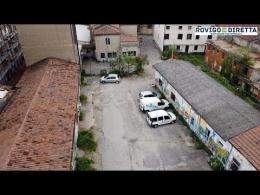 Un altro vuoto urbano in pieno centro