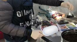 Schiacciavano con i piedi il ripieno per gli involtini primavera 