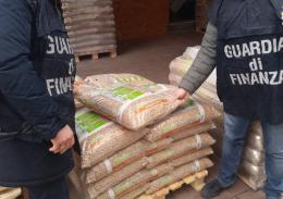 Spacciavano il pellet per italiano, sequestrata oltre una tonnellata di prodotto illecito
