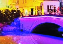 L’illuminazione di ponte Castello lascia di stucco
