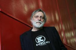 Il Forum dei giovani: "Dedichiamo una via a Gino Strada"