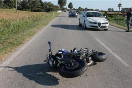 Ennesimo incidente in moto, grave il centauro